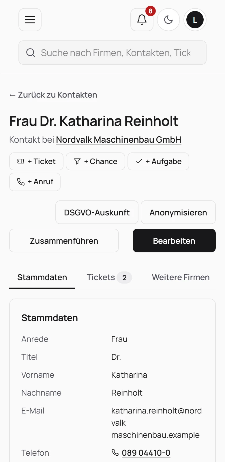 Kundenakte mit Historie auf dem Handy